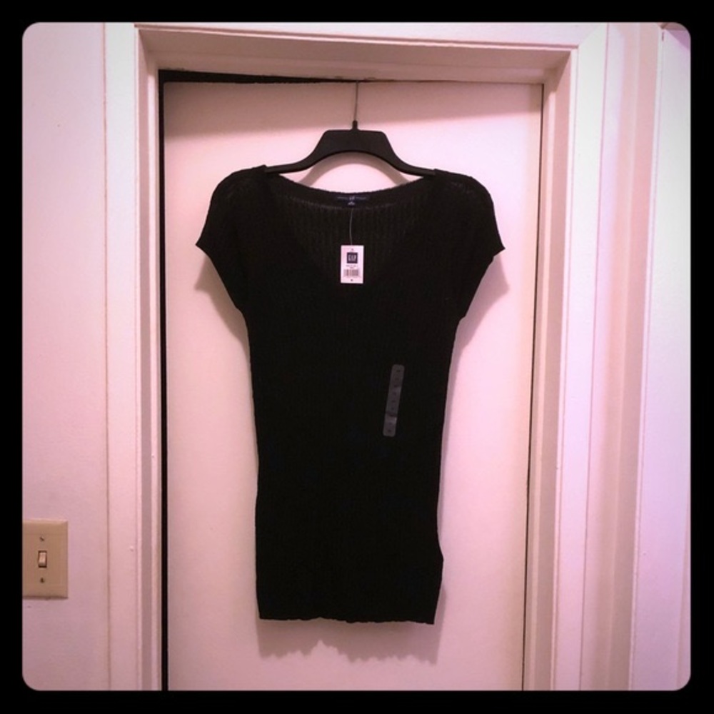 NWT GAP Sz M black knit lightweight sweater